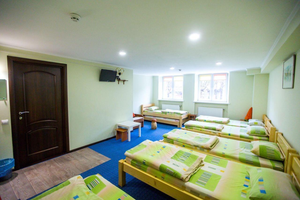 Apart Hotel Avinos Lwów Zewnętrze zdjęcie