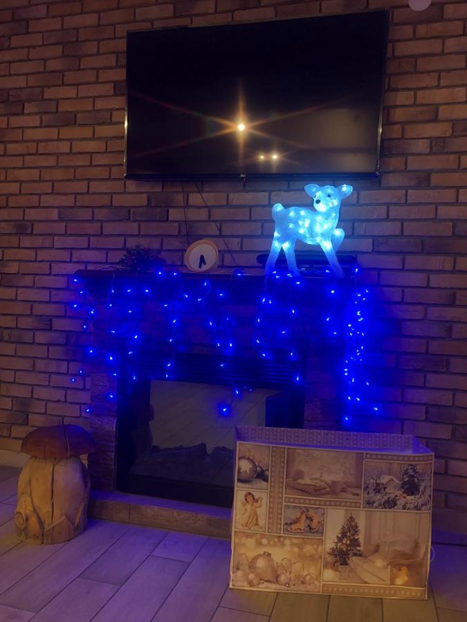 Apart Hotel Avinos Lwów Zewnętrze zdjęcie