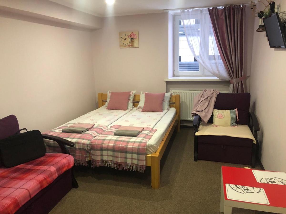 Apart Hotel Avinos Lwów Zewnętrze zdjęcie