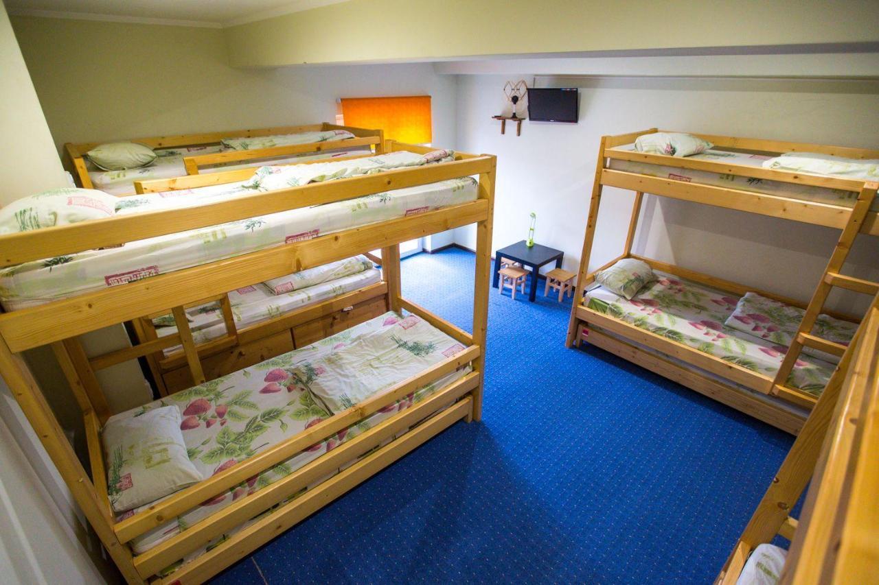 Apart Hotel Avinos Lwów Zewnętrze zdjęcie