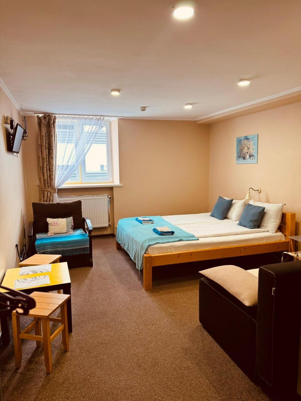 Apart Hotel Avinos Lwów Zewnętrze zdjęcie