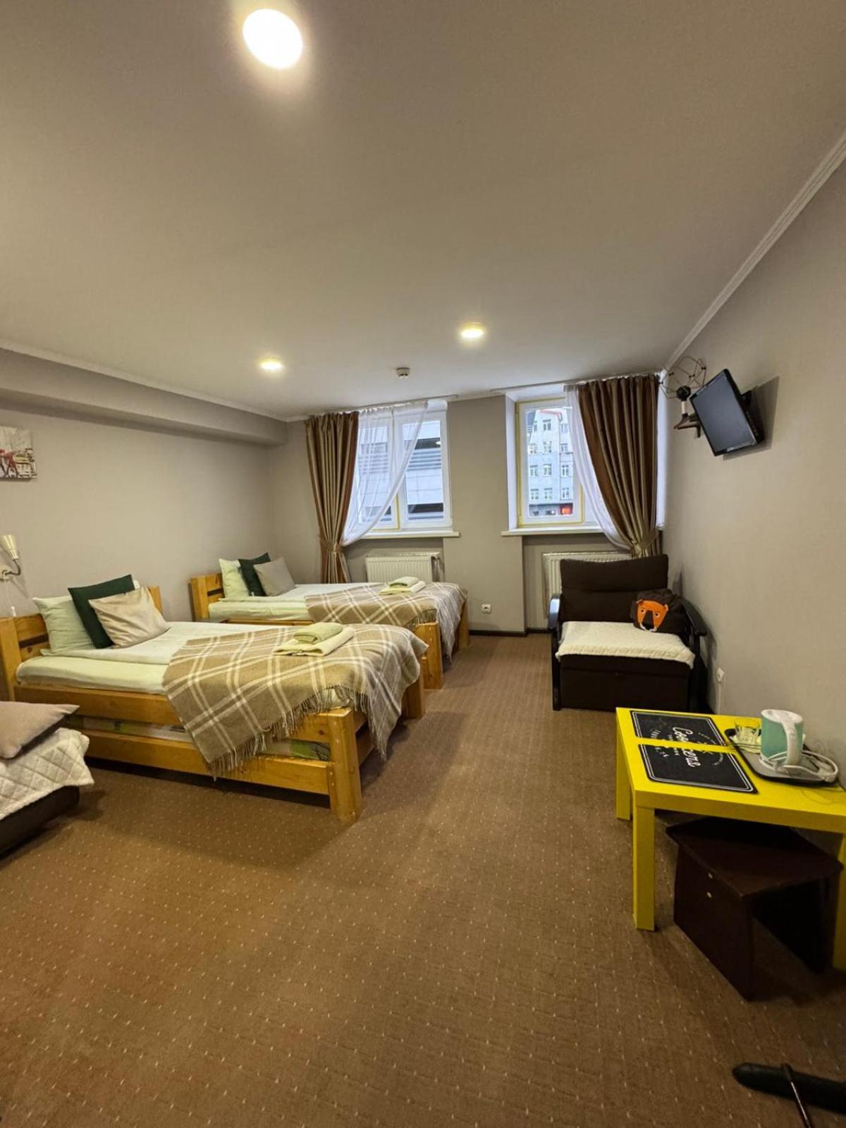 Apart Hotel Avinos Lwów Zewnętrze zdjęcie